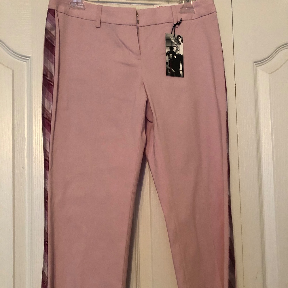 Pink cropped pants